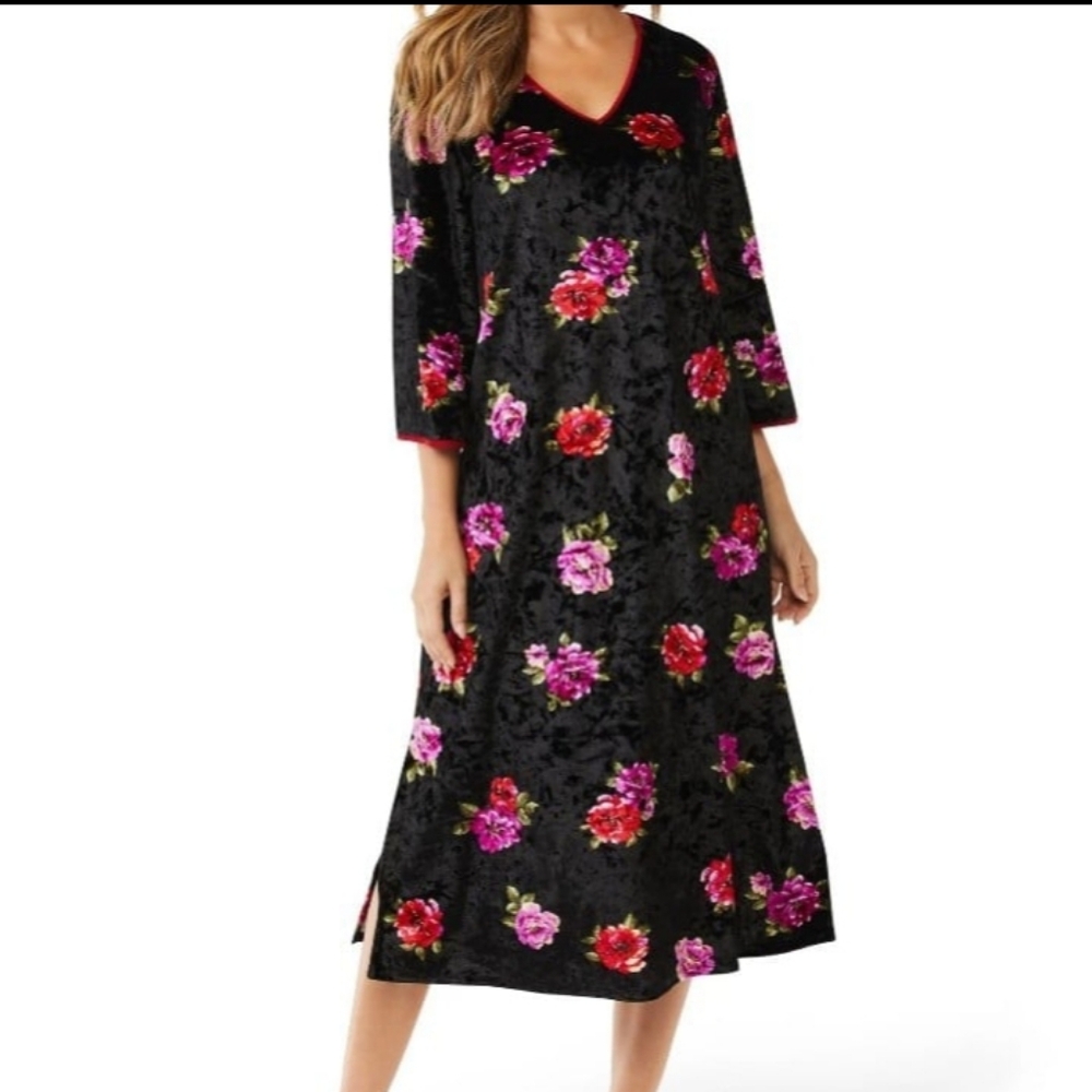 Sofia Vergara Sofia night gown sz L